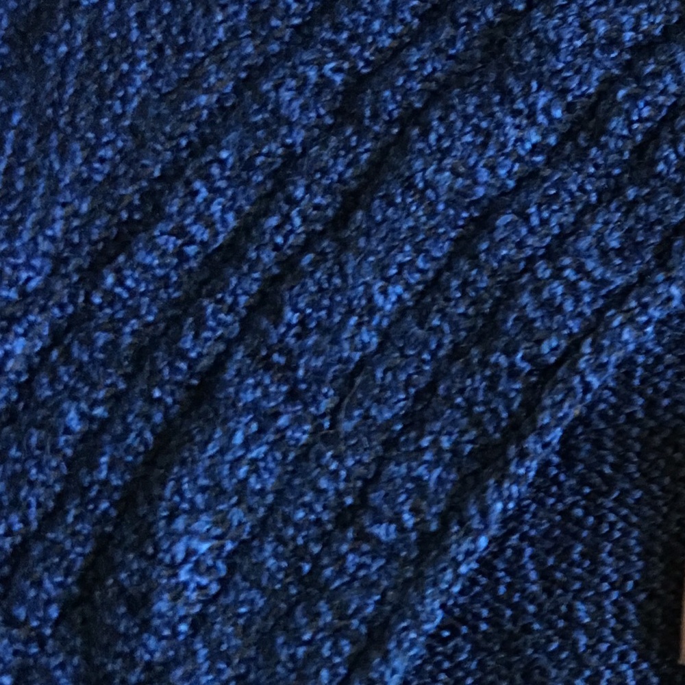 Sweater - Picture 4 of 4
